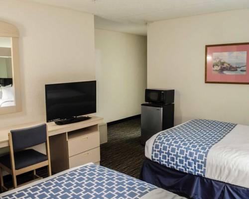 Imagen de la habitación del Hotel Super 8 by Wyndham Pensacola. Foto 12