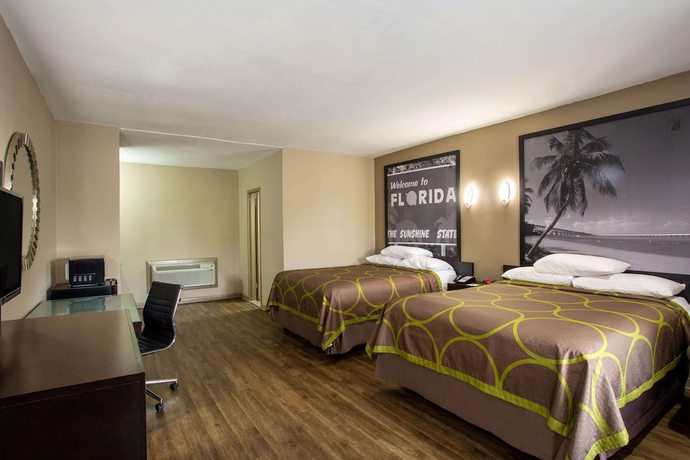 Imagen de la habitación del Hotel Super 8 by Wyndham Pensacola NAS Area. Foto 8