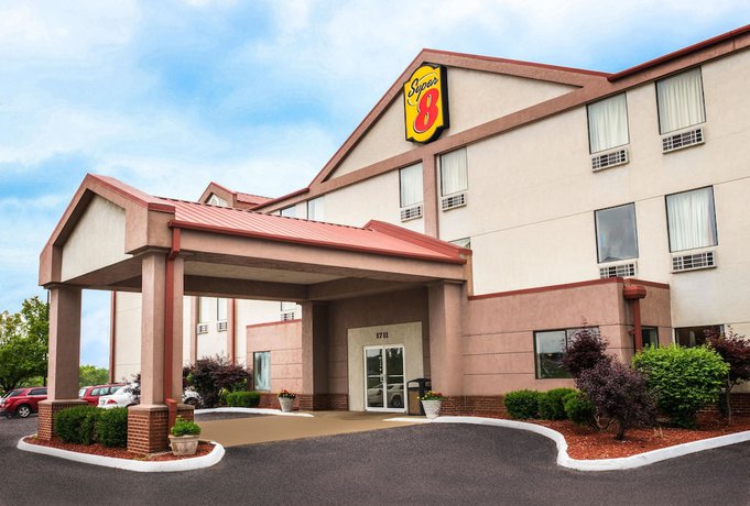 Imagen general del Hotel Super 8 by Wyndham Pevely. Foto 1