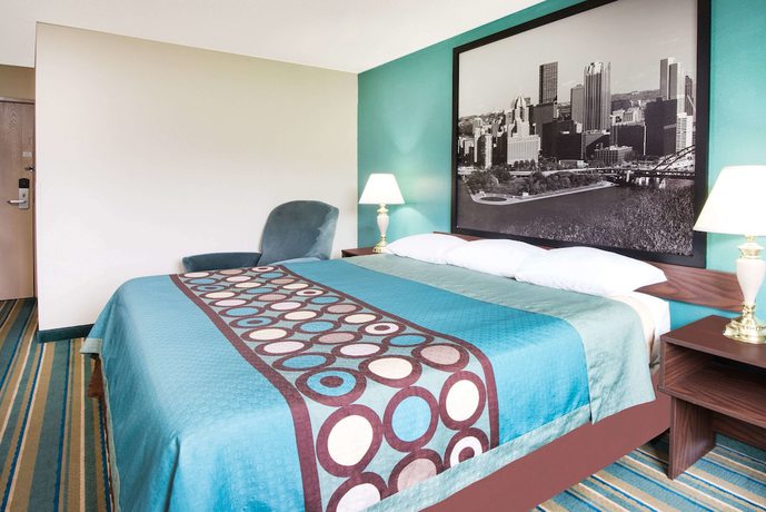 Imagen de la habitación del Hotel Super 8 by Wyndham Pittsburgh PA Airport/University Area. Foto 11