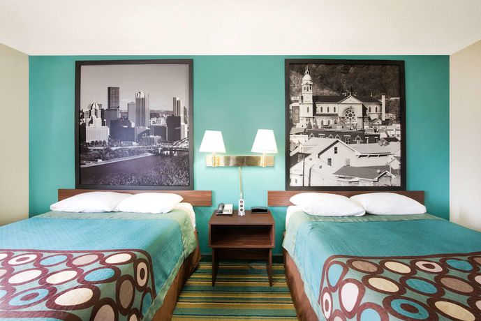 Imagen de la habitación del Hotel Super 8 by Wyndham Pittsburgh PA Airport/University Area. Foto 12