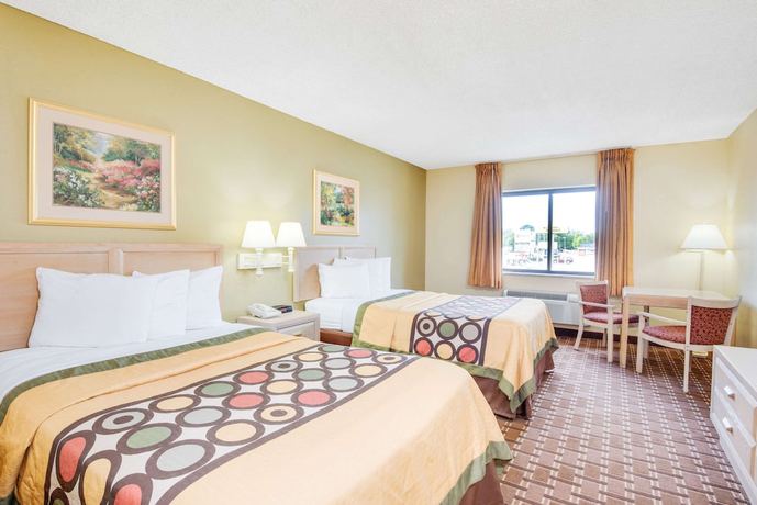 Imagen de la habitación del Hotel Super 8 by Wyndham Port Clinton. Foto 5