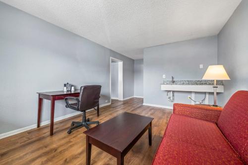 Imagen de la habitación del Hotel Super 8 by Wyndham Portsmouth - Norfolk. Foto 9