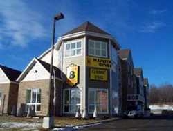 Imagen de los exteriores del Hotel Super 8 by Wyndham Quebec City, Quebec City. Foto 3