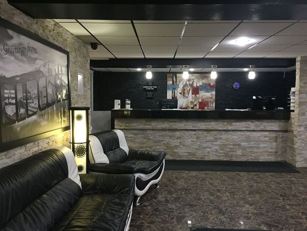Imagen de los interiores del Hotel Super 8 by Wyndham Red Deer. Foto 14