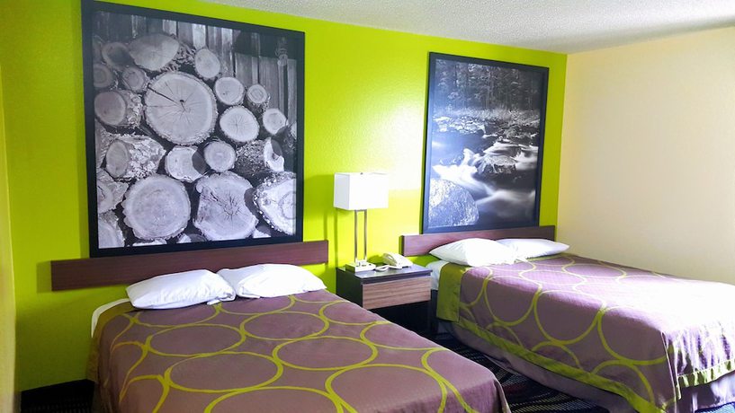 Imagen de la habitación del Hotel Super 8 by Wyndham Richmond/Broad Street. Foto 3