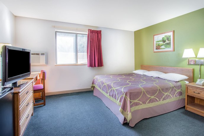 Imagen de la habitación del Hotel Super 8 by Wyndham Richmond/Broad Street. Foto 11