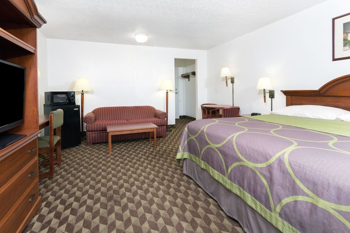 Imagen de la habitación del Hotel Super 8 by Wyndham Riviera Beach West Palm Beach. Foto 9