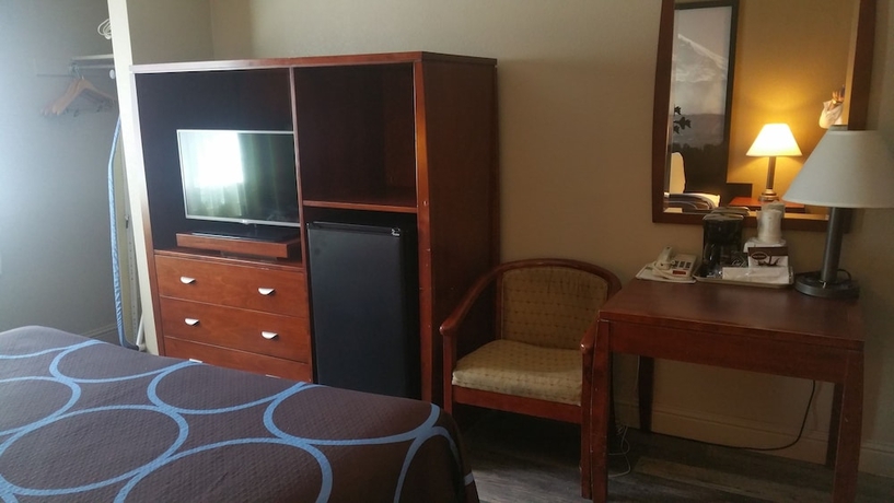 Imagen de la habitación del Hotel Super 8 by Wyndham Sacramento North. Foto 12