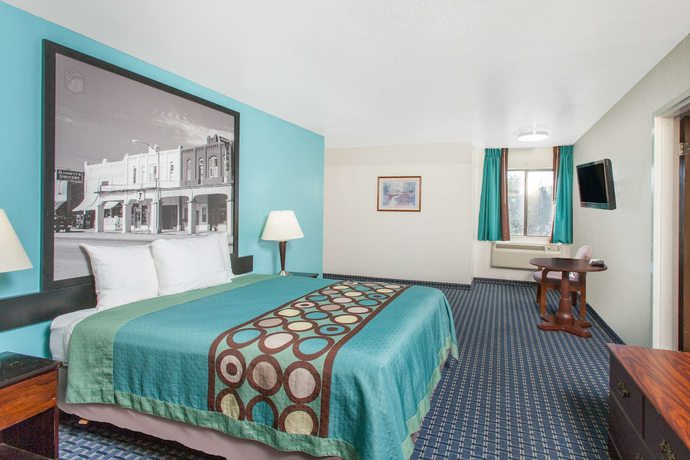 Imagen de la habitación del Hotel Super 8 by Wyndham Sallisaw. Foto 4
