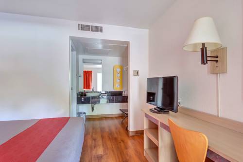 Imagen de la habitación del Hotel Super 8 by Wyndham Santa Rosa North. Foto 4