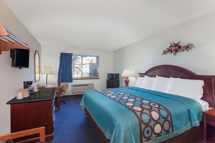 Imagen de la habitación del Hotel Super 8 by Wyndham Selma/Fresno Area. Foto 10