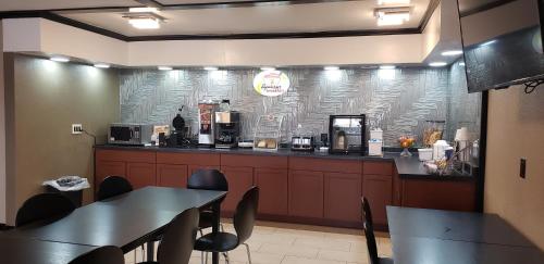Imagen general del Hotel Super 8 by Wyndham Sidney. Foto 2