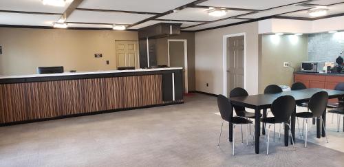 Imagen general del Hotel Super 8 by Wyndham Sidney. Foto 6