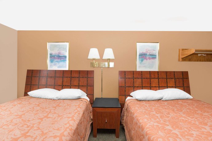 Imagen de la habitación del Hotel Super 8 by Wyndham Sioux City/Morningside Area. Foto 3