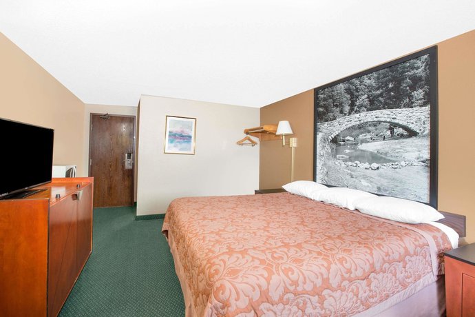 Imagen de la habitación del Hotel Super 8 by Wyndham Sioux City/Morningside Area. Foto 5