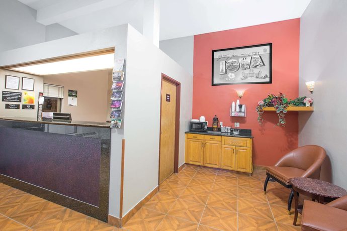 Imagen de los interiores del Hotel Super 8 by Wyndham Sioux City/Morningside Area. Foto 12