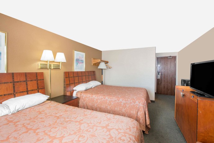 Imagen de la habitación del Hotel Super 8 by Wyndham Sioux City/Morningside Area. Foto 10