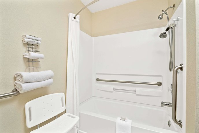 Imagen de la habitación del Hotel Super 8 by Wyndham Spokane/West. Foto 6