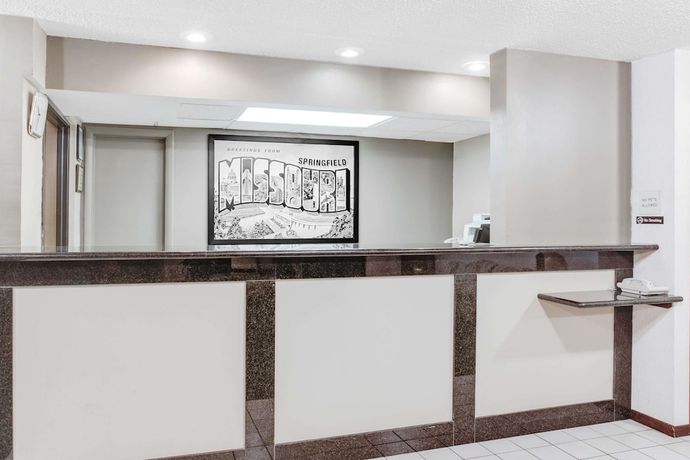 Imagen de los interiores del Hotel Super 8 by Wyndham Springfield/Battlefield. Foto 16