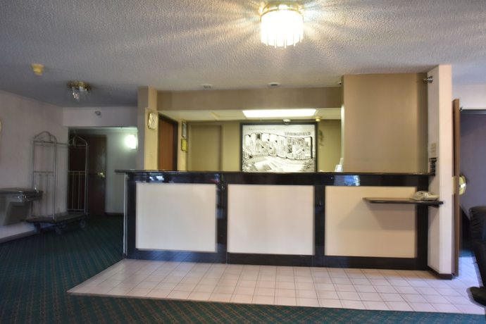 Imagen de los interiores del Hotel Super 8 by Wyndham Springfield/Battlefield. Foto 17