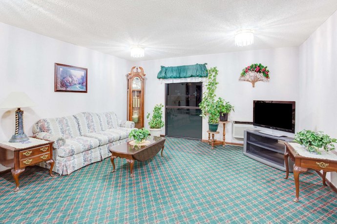 Imagen de los interiores del Hotel Super 8 by Wyndham Springfield/Battlefield. Foto 20