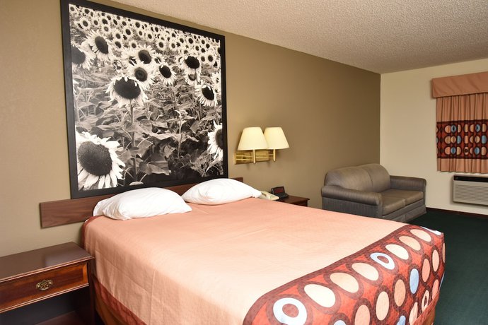 Imagen de la habitación del Hotel Super 8 by Wyndham Springfield/Battlefield. Foto 12