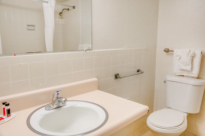 Imagen de la habitación del Hotel Super 8 by Wyndham St. Petersburg. Foto 8