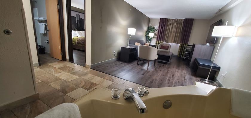 Imagen de la habitación del Hotel Super 8 by Wyndham Sterling Heights/Detroit Area. Foto 3