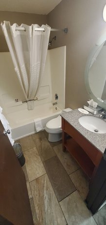 Imagen de la habitación del Hotel Super 8 by Wyndham Sterling Heights/Detroit Area. Foto 8