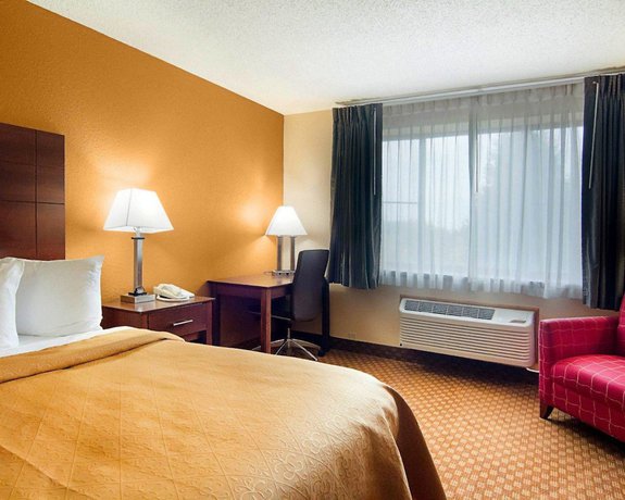 Imagen de la habitación del Hotel Super 8 by Wyndham Sturtevant Racine. Foto 7