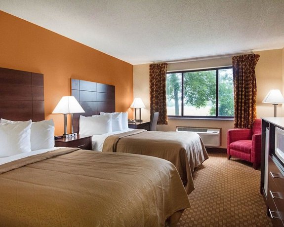 Imagen de la habitación del Hotel Super 8 by Wyndham Sturtevant Racine. Foto 8