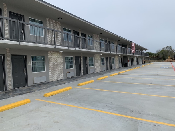 Imagen general del Hotel Super 8 by Wyndham Sulphur South. Foto 2