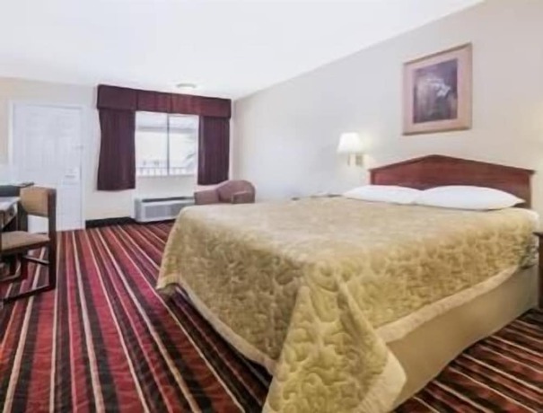 Imagen de la habitación del Hotel Super 8 by Wyndham Temple S. General Bruce. Foto 7