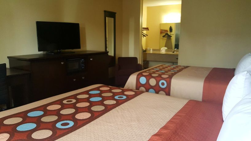 Imagen de la habitación del Hotel Super 8 by Wyndham Temple S. General Bruce. Foto 15