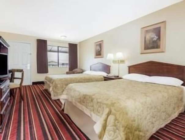 Imagen de la habitación del Hotel Super 8 by Wyndham Temple S. General Bruce. Foto 17