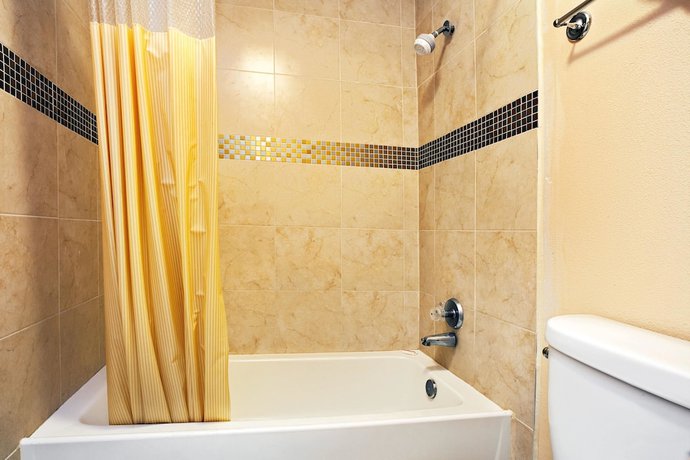 Imagen general del Hotel Super 8 by Wyndham Terrell. Foto 1