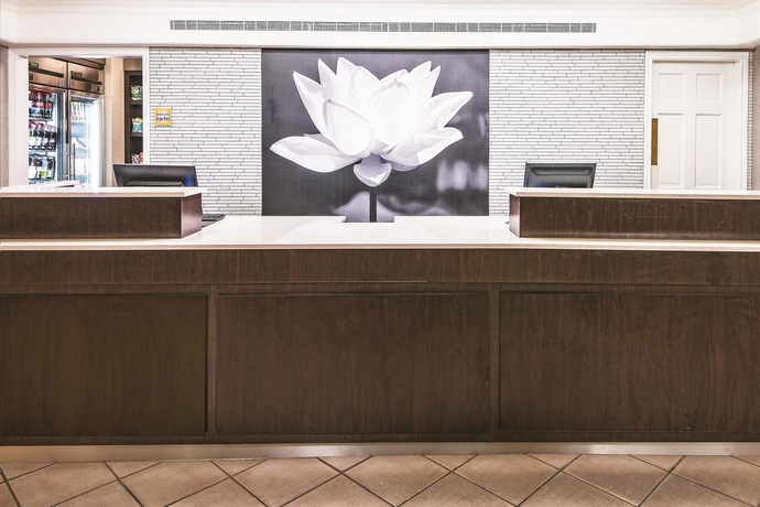 Imagen de los interiores del Hotel Super 8 by Wyndham The Woodlands North. Foto 10