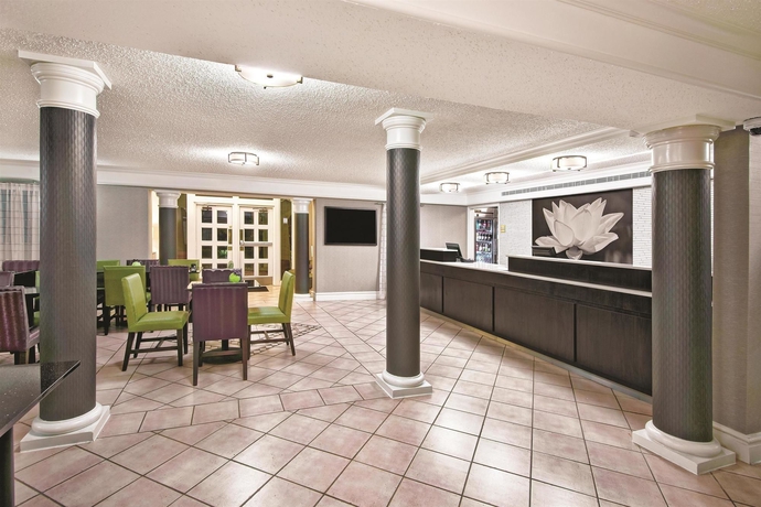 Imagen de los interiores del Hotel Super 8 by Wyndham The Woodlands North. Foto 11