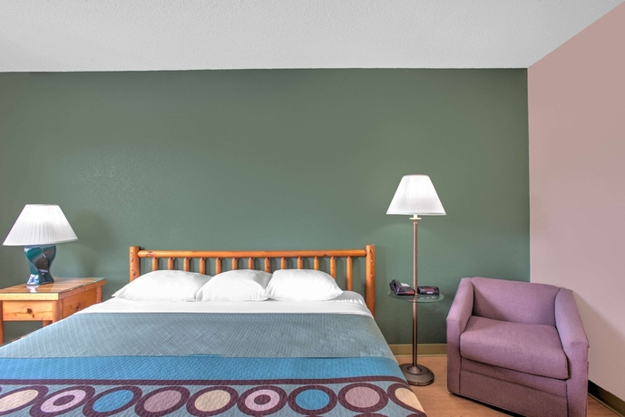 Imagen de la habitación del Hotel Super 8 by Wyndham Ticonderoga. Foto 4