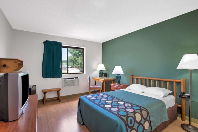 Imagen de la habitación del Hotel Super 8 by Wyndham Ticonderoga. Foto 7