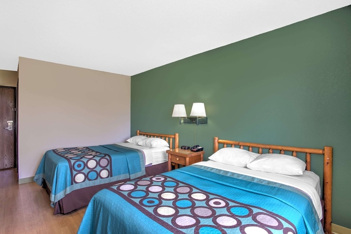 Imagen de la habitación del Hotel Super 8 by Wyndham Ticonderoga. Foto 8