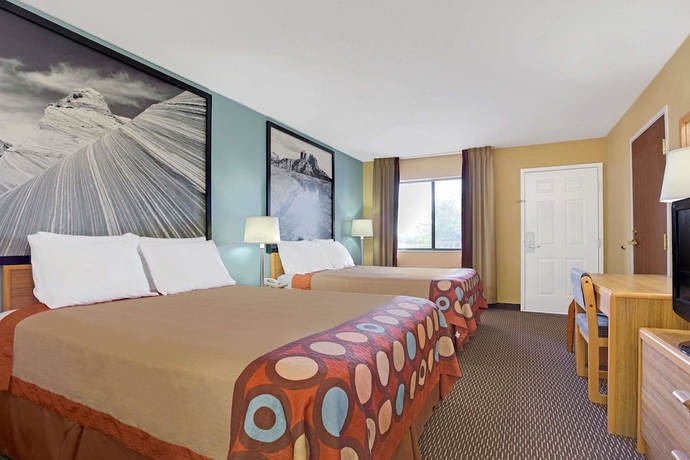 Imagen de la habitación del Hotel Super 8 by Wyndham Tucson/Grant Road Area AZ. Foto 3