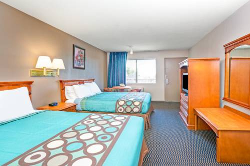 Imagen de la habitación del Hotel Super 8 by Wyndham Upland Ontario CA. Foto 5