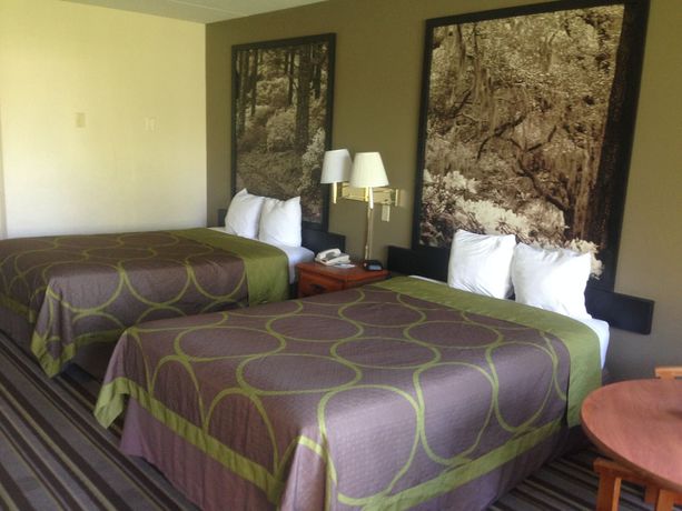 Imagen de la habitación del Hotel Super 8 by Wyndham Valdosta Mall. Foto 4