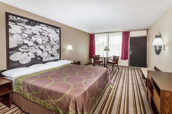 Imagen de la habitación del Hotel Super 8 by Wyndham Valdosta Mall. Foto 11