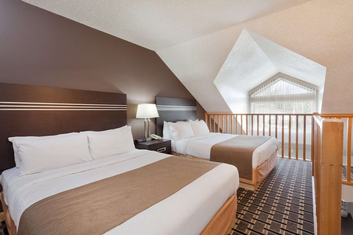 Imagen de la habitación del Hotel Super 8 by Wyndham Valemount. Foto 3