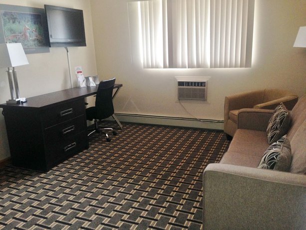 Imagen de la habitación del Hotel Super 8 by Wyndham Valemount. Foto 5