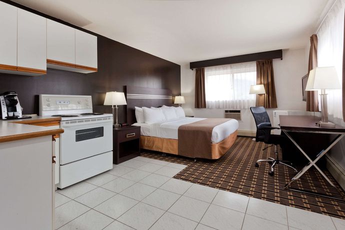 Imagen de la habitación del Hotel Super 8 by Wyndham Valemount. Foto 13