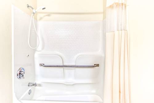 Imagen de la habitación del Hotel Super 8 by Wyndham Villa Rica. Foto 6